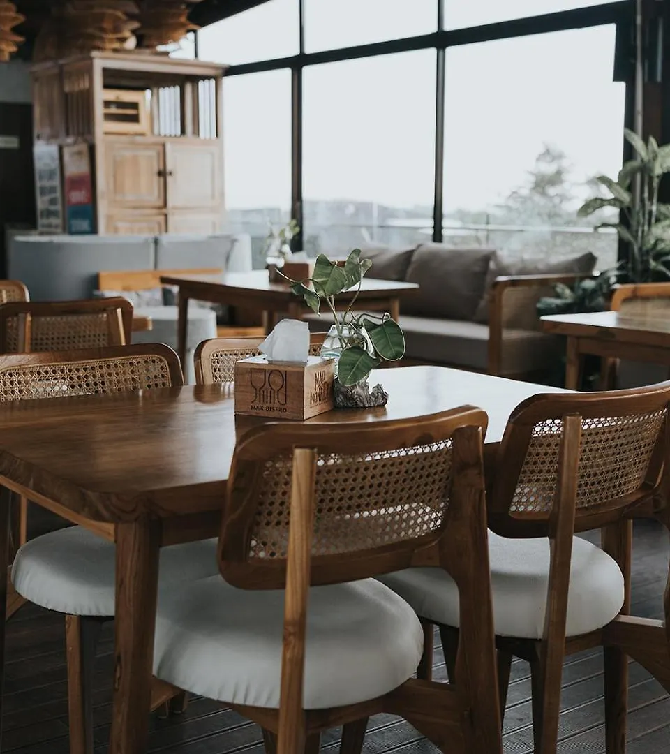 Maxonehotels At Ubud - Chse Certified Hotel